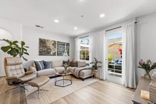 Photo #2: 240014987 Listing