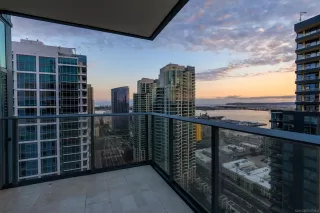 Photo #5: 240014992 Listing