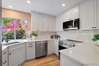 Photo #2: 240015021 Listing