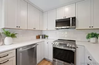 Photo #3: 240015021 Listing