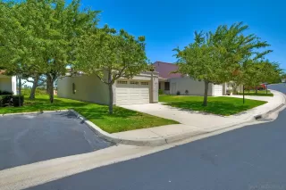 Photo #1: 240015039 Listing