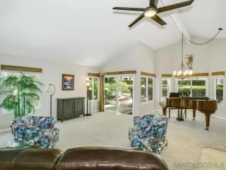 Photo #4: 240015044 Listing