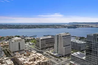 Photo #4: 240015203 Listing