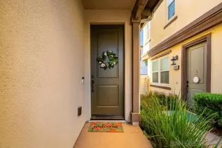 Photo #2: 240015213 Listing