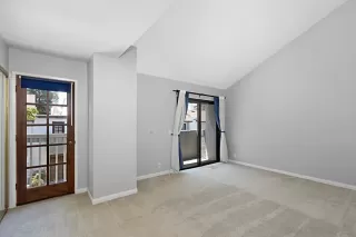 Photo #3: 240015215 Listing