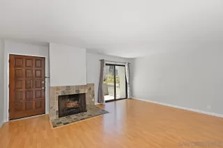 Photo #6: 240015215 Listing