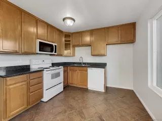 Photo #6: 240015292 Listing