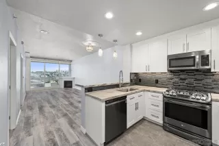 Photo #1: 240015298 Listing 