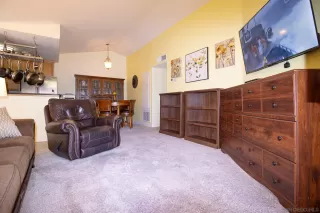 Photo #3: 240015314 Listing