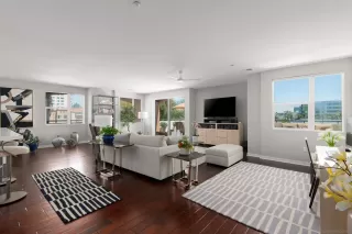 Photo #2: 240015332 Listing 