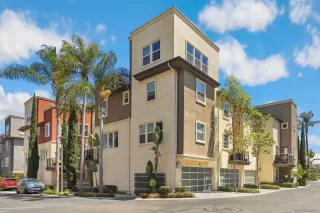 Photo #1: 240015344 Listing