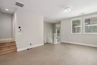 Photo #5: 240015344 Listing