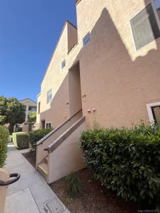 Photo #1: 240015392 Listing