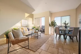 Photo #5: 240015425 Listing