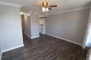 Photo #3: 240015454 Listing