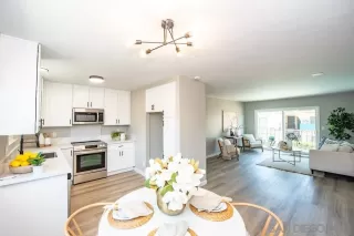 Photo #1: 240015462 Listing