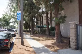 Photo #2: 240015475 Listing 