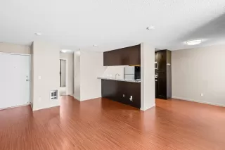 Photo #1: 240015511 Listing