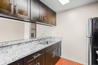 Photo #3: 240015511 Listing