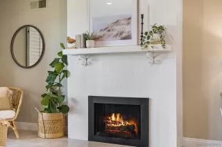 Photo #2: 240015531 Listing