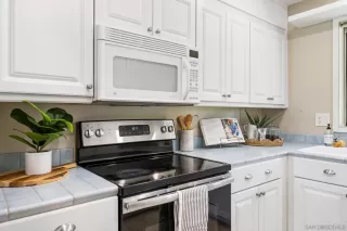 Photo #6: 240015531 Listing