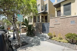 Photo #1: 240015539 Listing