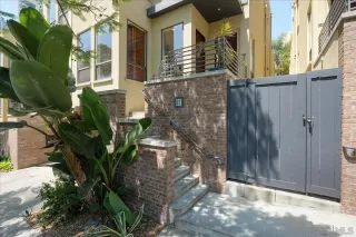 Photo #2: 240015539 Listing