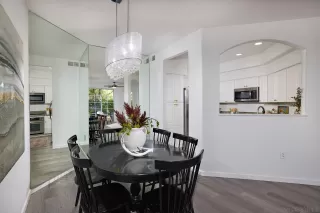 Photo #4: 240015548 Listing