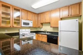 Photo #6: 240015561 Listing