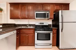 Photo #6: 240015580 Listing