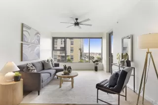 Photo #6: 240015593 Listing