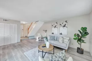 Photo #2: 240015610 Listing