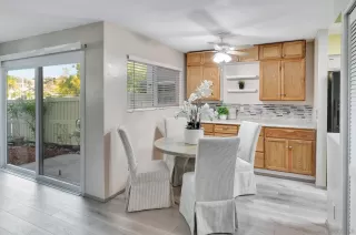 Photo #4: 240015610 Listing