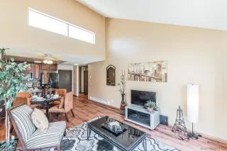 Photo #4: 240015611 Listing