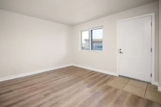 Photo #5: 240015665 Listing