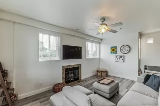 Photo #3: 240015677 Listing