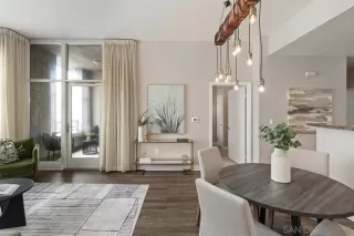 Photo #3: 240015684 Listing