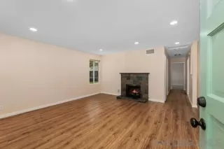 Photo #1: 240015731 Listing