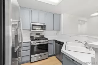 Photo #2: 240015733 Listing 