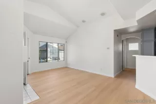 Photo #3: 240015733 Listing 