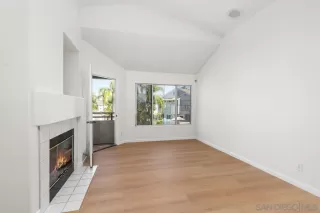 Photo #5: 240015733 Listing 