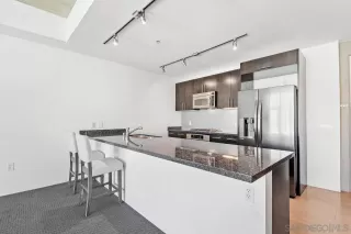 Photo #4: 240015759 Listing