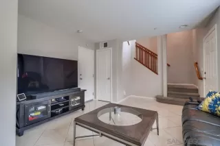 Photo #5: 240015775 Listing 