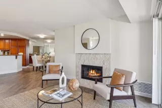 Photo #5: 240015818 Listing