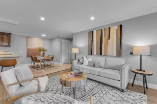 Photo #2: 240015844 Listing