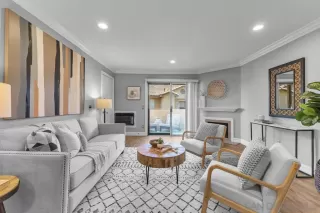 Photo #3: 240015844 Listing