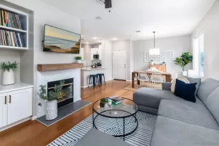 Photo #3: 240015854 Listing