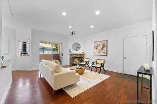 Photo #1: 240015879 Listing