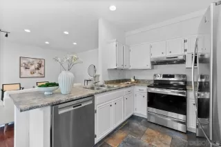 Photo #5: 240015879 Listing