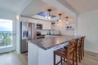 Photo #4: 240015881 Listing